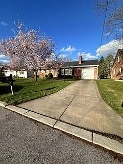 924 Villa Dr photo 1