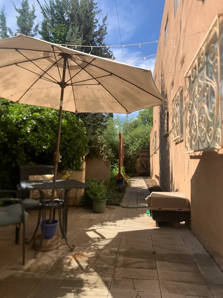 2 bed, 1000 sqft, $1,500 — Photo 1