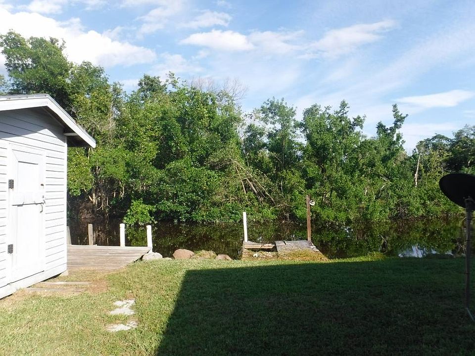 2nd image of 8 Spoonbill Ave