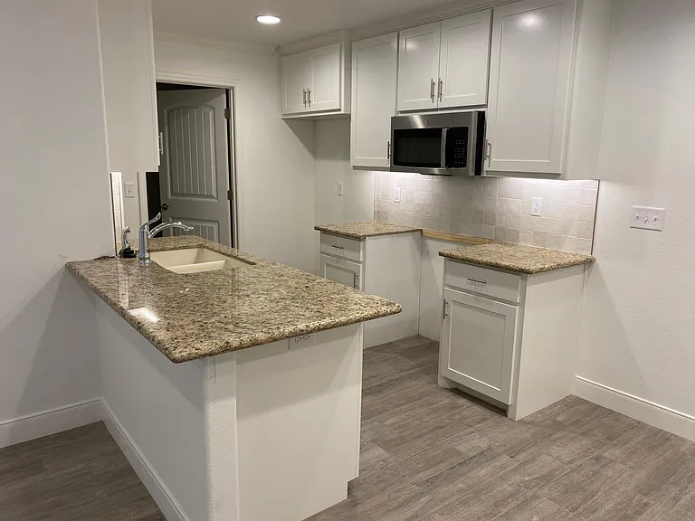 9630 Elite St — Photo 3