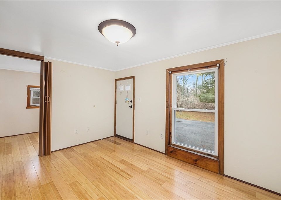 496 Chase Rd, Dartmouth, MA 02747 Zillow