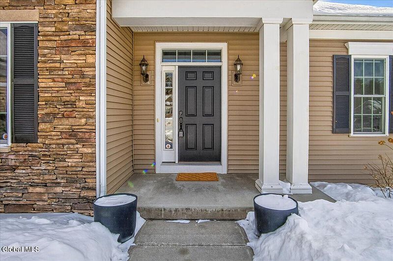 5th image of 19 Berkeley Way