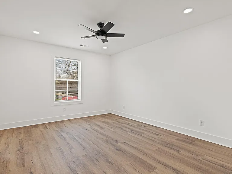 203 Hamilton Ave — Photo 7