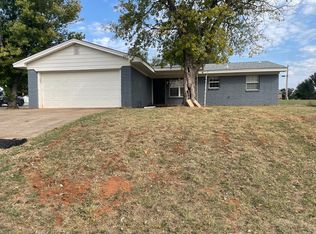 906 N Monroe Ave, Blanchard, OK 73010