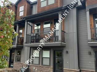 63101 Boyd Acres Rd, Bend, OR 97701