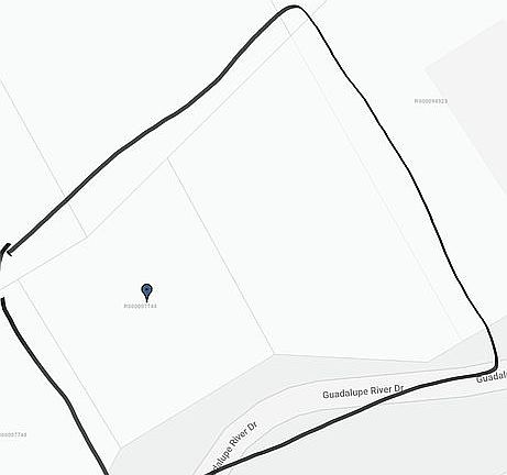 4th image of 910 Guadalupe River Dr
