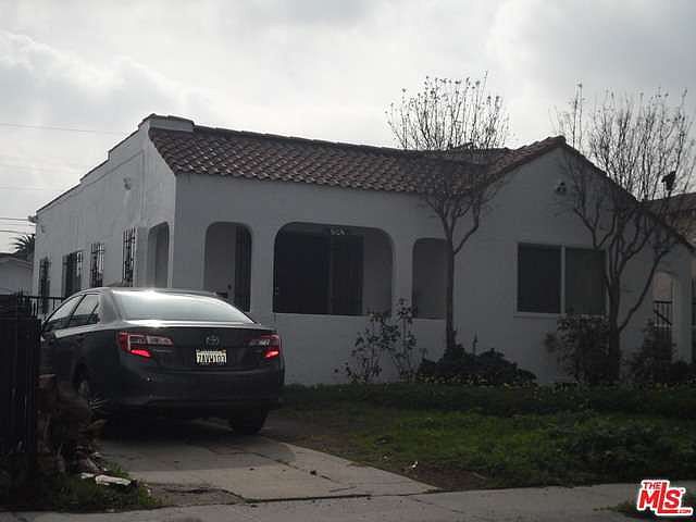 1st image of 804 W 105th St