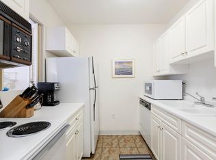 389 Commonwealth Ave #5A, Boston, MA 02215