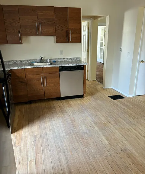 24 Crandall St #1 — Photo 4