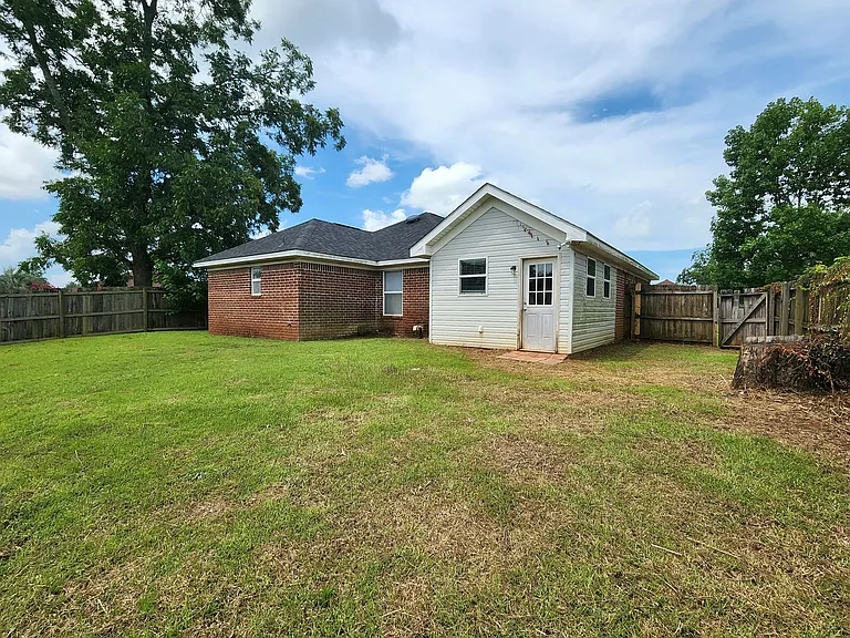 1732 Abbey Loop — Photo 4