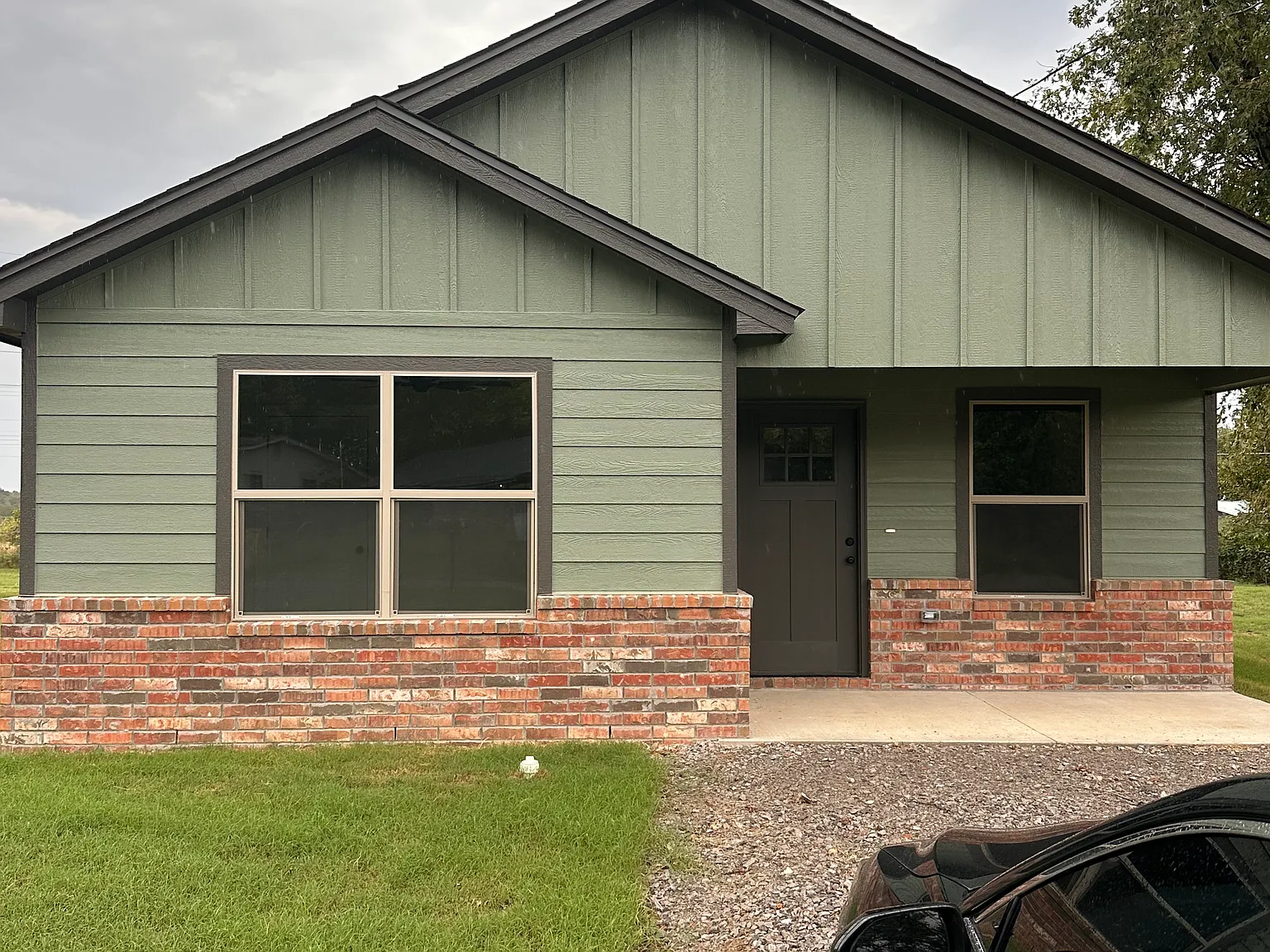 3 bed, 1250 sqft, $1,800 — Photo 1