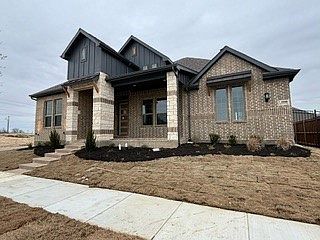 1st image of 1000 Desert Rose Ln