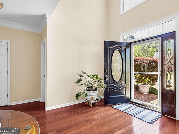 4th image of 2354 Brentmoore Point