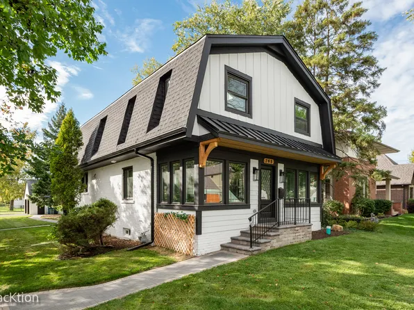 348 N Walnut St, Elmhurst, IL 60126