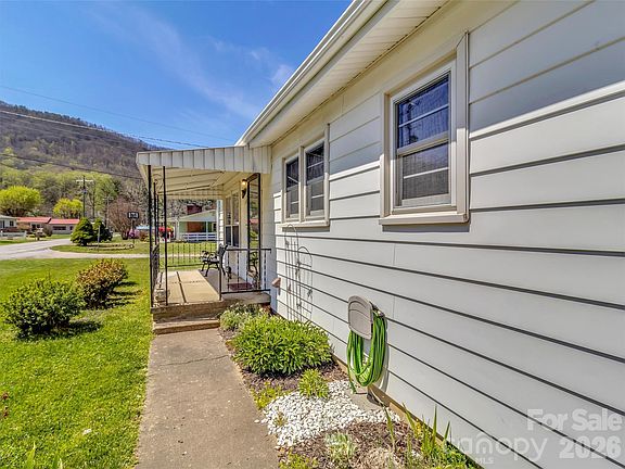 2nd image of 68 Skyview Dr