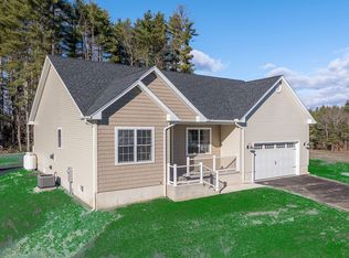 31 High Bluff Rd, Belchertown, MA 01007