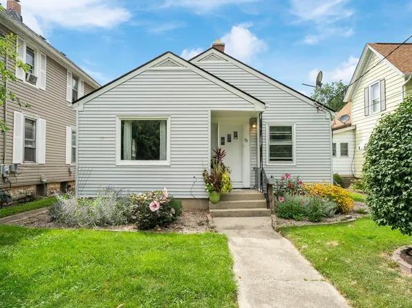 721 Sexton St, Aurora, IL 60505