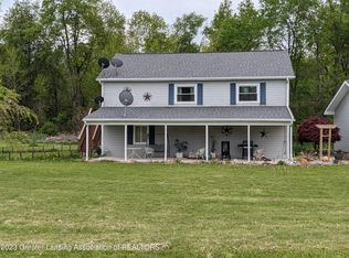5877 Hunters Ln, Eaton Rapids, MI 48827