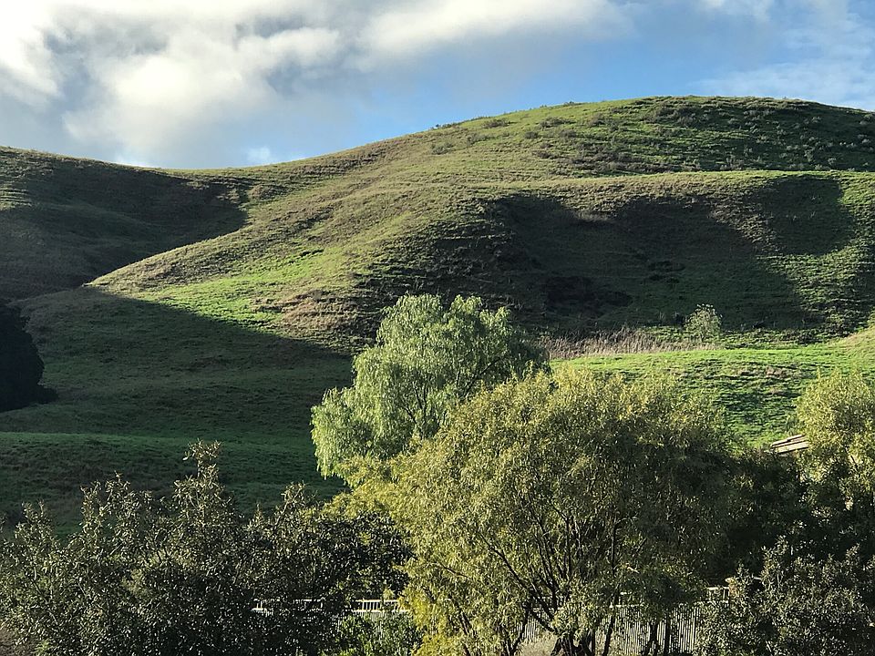 2nd image of 4040 Ridge Line Dr