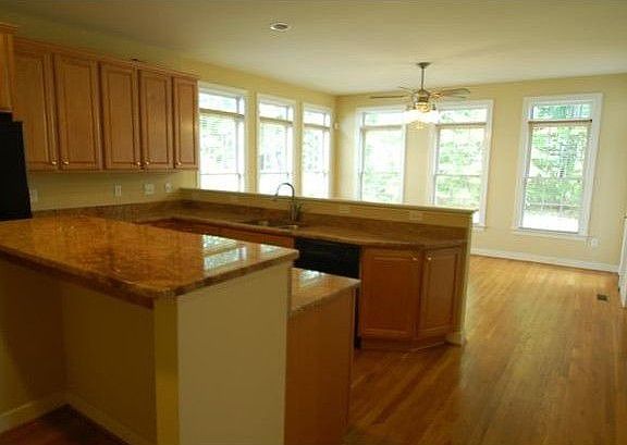 5th image of 4928 Riverplace Ct