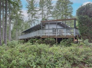 160 E Rhododendron Ln, Union, WA 98592