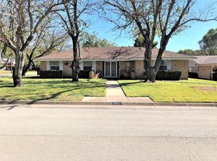 3901 Sunnydale Dr, Benbrook, TX 76116