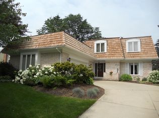 2S012 Tree Tops Ln, Wheaton, IL 60189