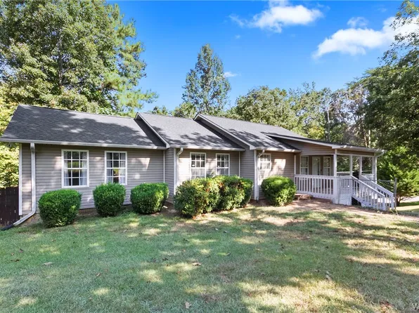 21228 Cora Lee Cir, Lake View, AL 35111