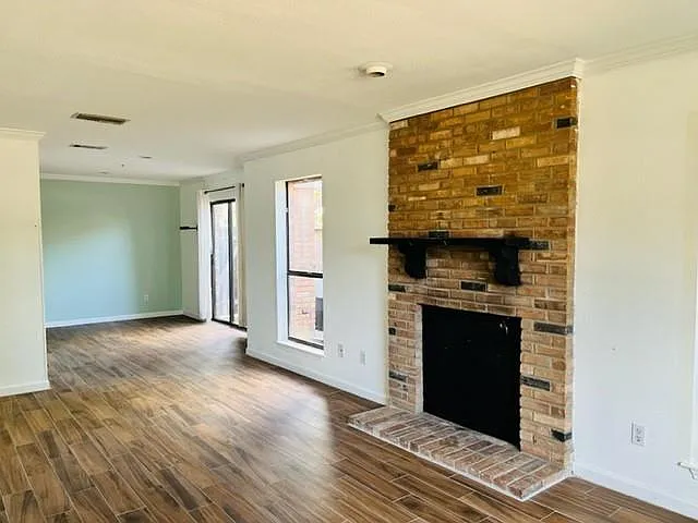 2 bed, 1.5 bath, 1300 sqft, $1,850 — Photo 3