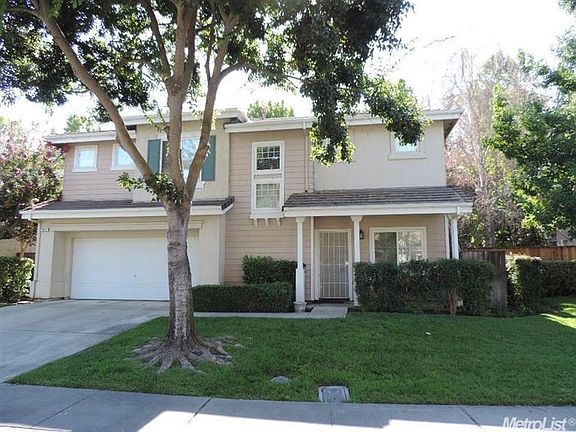 3rd image of 3931 Bridlewood Cir