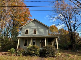 16 Old Sunderland Rd, Montague, MA 01351