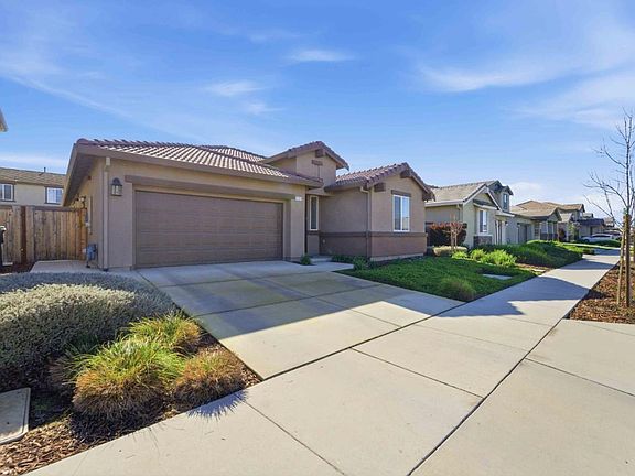 2nd image of 958 Shearwater Rd