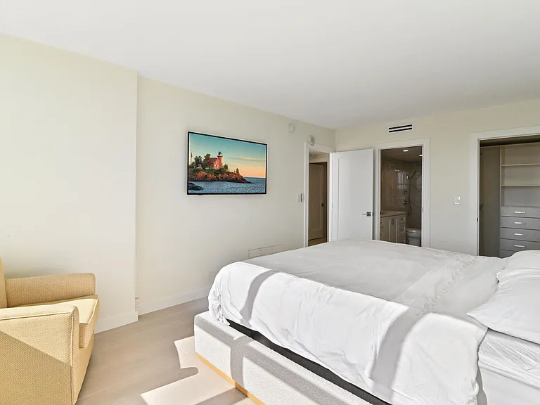 2600 N Flagler Dr #210 — Photo 14