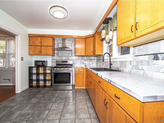 5th image of 3408 Norton St
