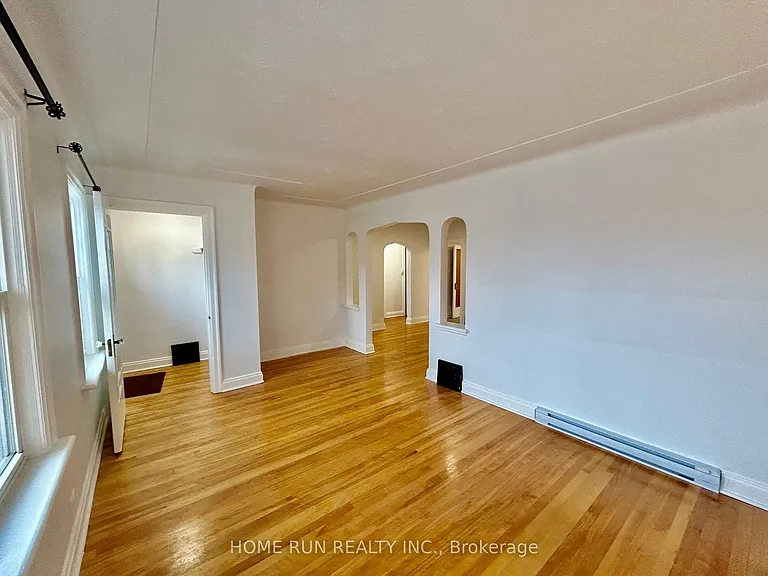 704 Brookfield Rd S — Photo 8