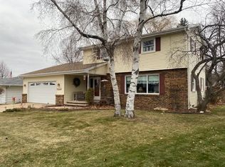 2030 S Berry Dr, Appleton, WI 54915