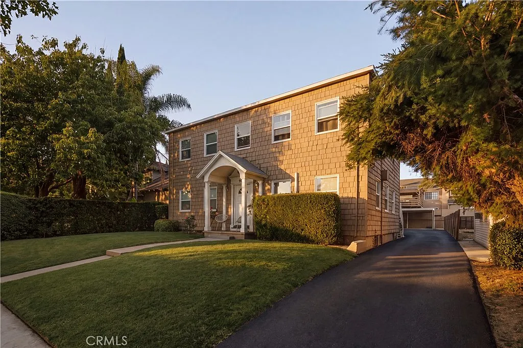 Studio, 3192 sqft, $2,050 — Photo 2