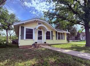 714 Duke St, Eden, TX 76837