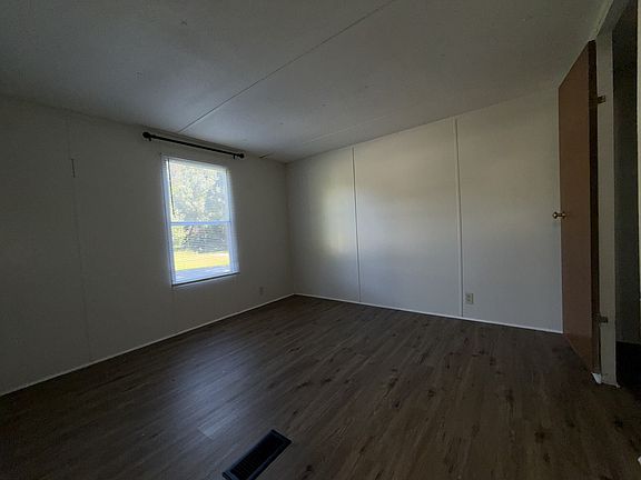 5th image of 31 Chestnut Ridge Rd