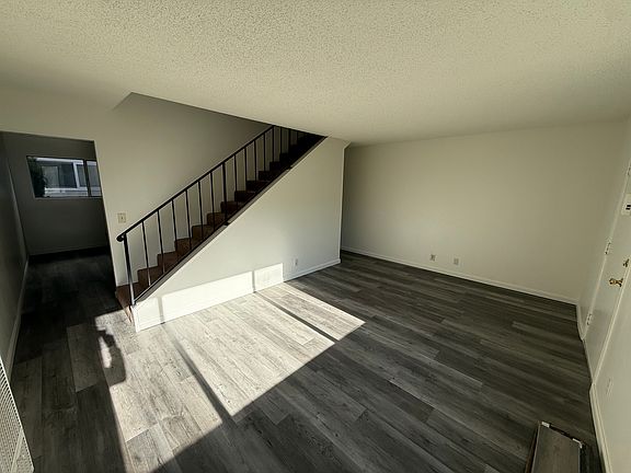 4th image of 320-320 S Steckel Dr #320B