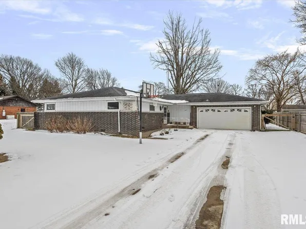 721 E Gibson St, New Berlin, IL 62670