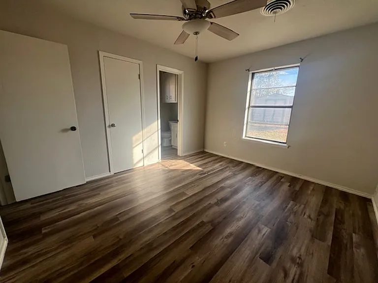 5325 Fairmont St — Photo 16