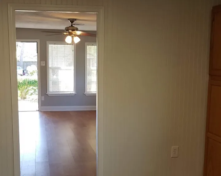 7710 Maxroy St — Photo 3