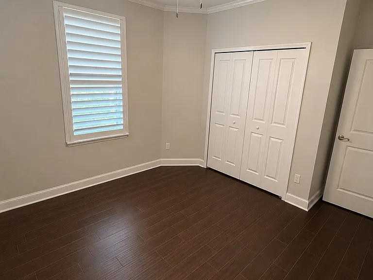 274 Spring Park Ave — Photo 10