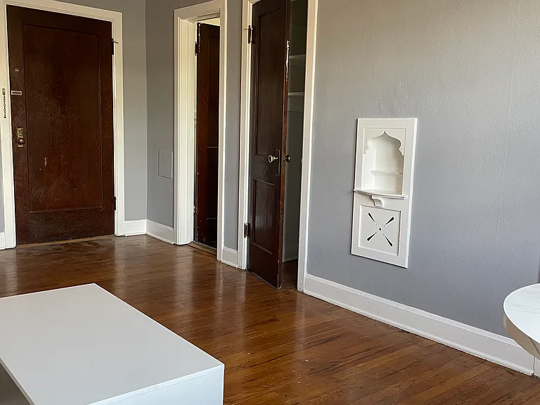 1760 N Pearl St #S4 — Photo 10