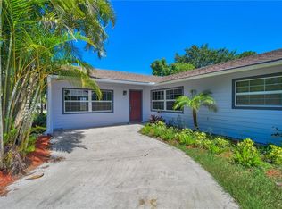1120 SW 31st St, Hobe Sound, FL 33455