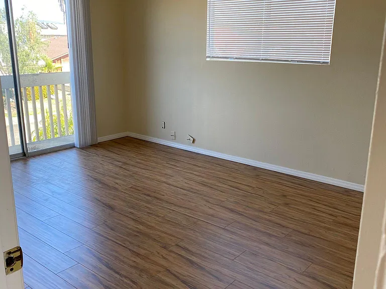 Bedroom 2 (upstairs master)