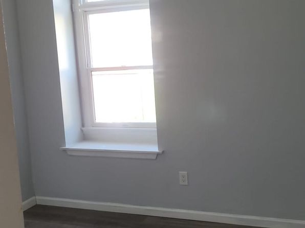 70 Harris St #2