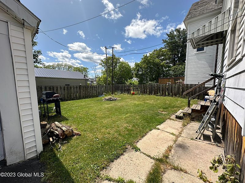 5th image of 46 Hibbard Street