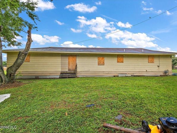 405 W 11th St, Yazoo City, MS 39194
